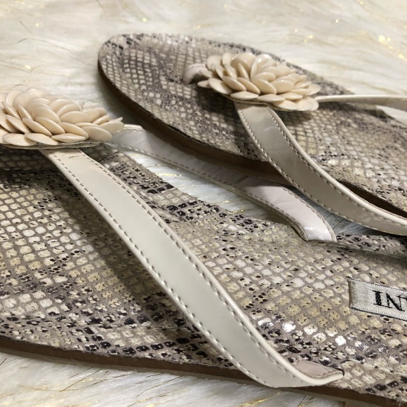 SOLD Alfani Animal Print Slippers Size 9 - Picture 3 of 4